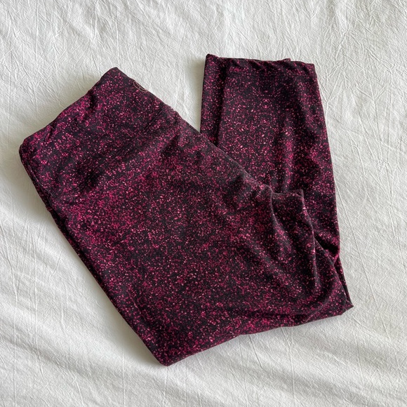 Balance Collection crop leggings - Picture 1 of 6